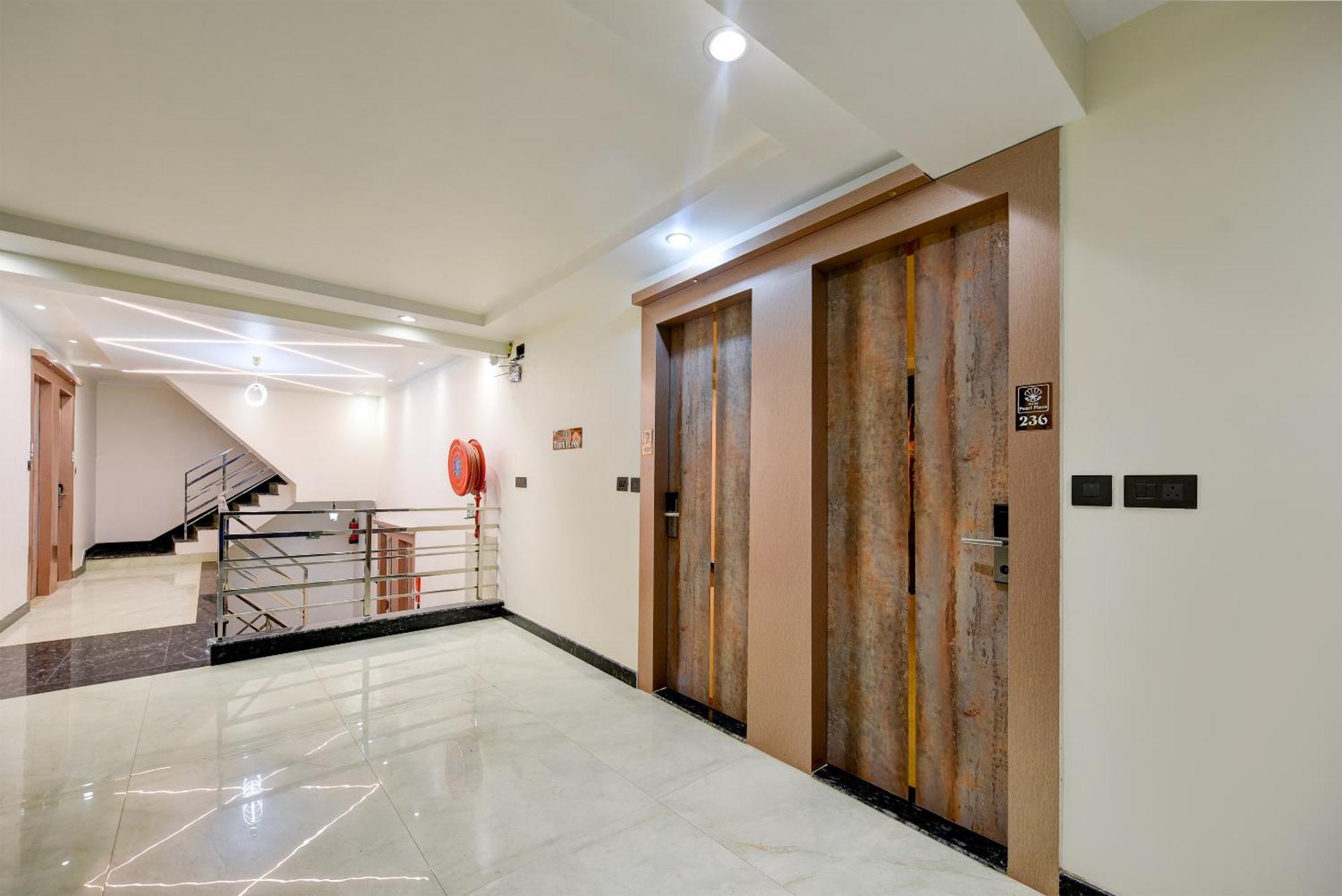 The Pearl Plaza Hotel In City Centre - Near New Delhi Railway Station Екстер'єр фото