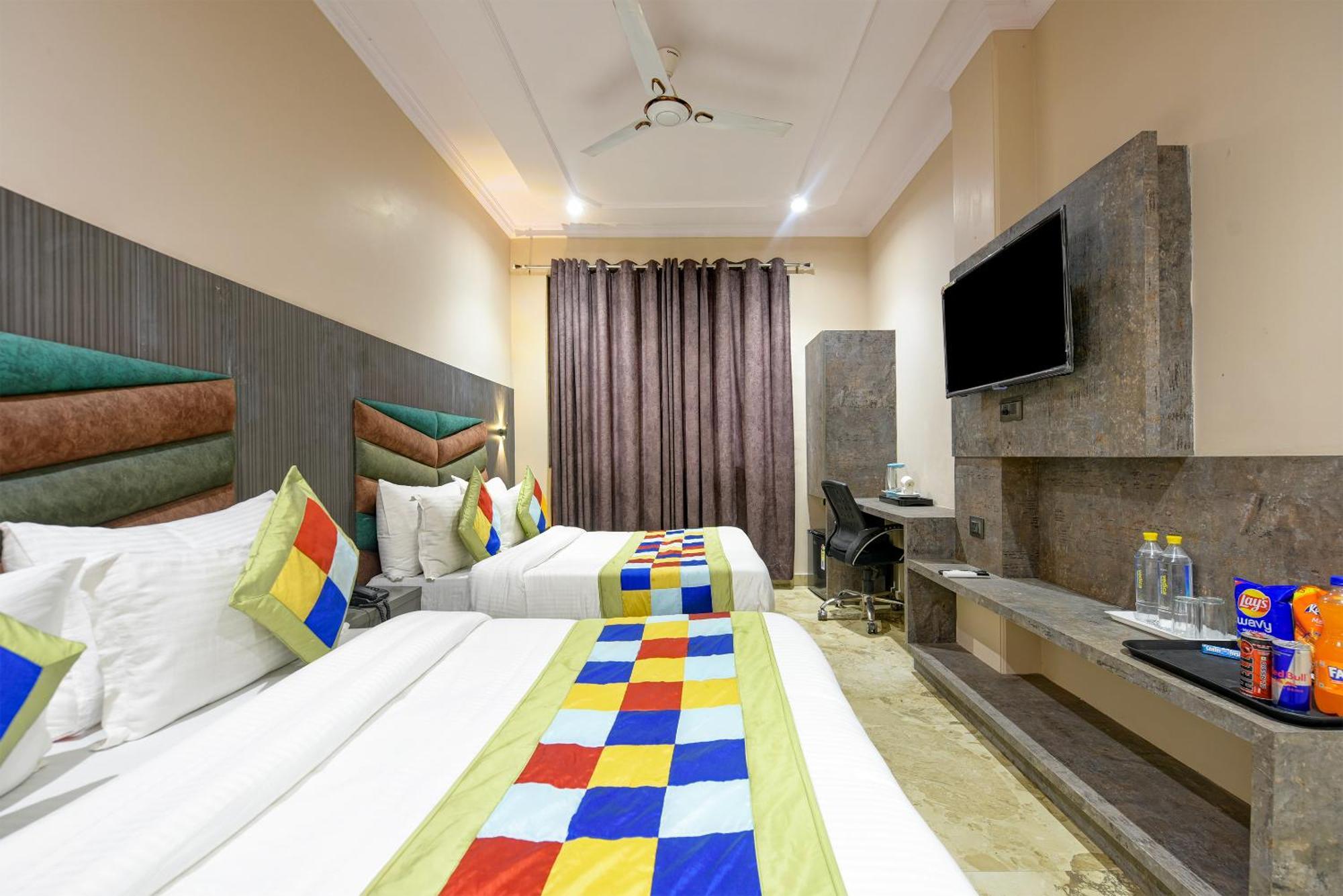 The Pearl Plaza Hotel In City Centre - Near New Delhi Railway Station Екстер'єр фото